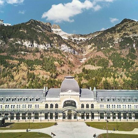 Canfranc Estacion Royal Hideaway Hotel Exterior photo